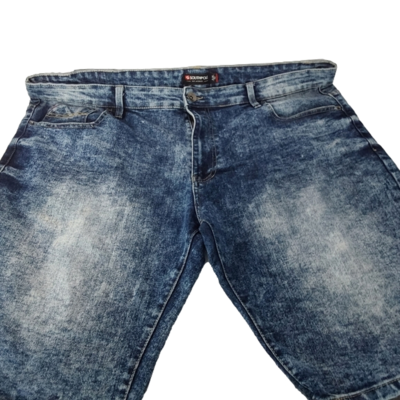 Southpole Jean Shorts & Gray Shirt - Picture 2 of 12